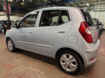 Used Hyundai i10 2013 for sale - 77040829: Photo