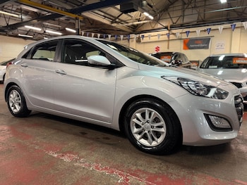 2016 (16) - 1.6 CRDi Blue Drive SE Nav Euro 6 (s/s) 5dr