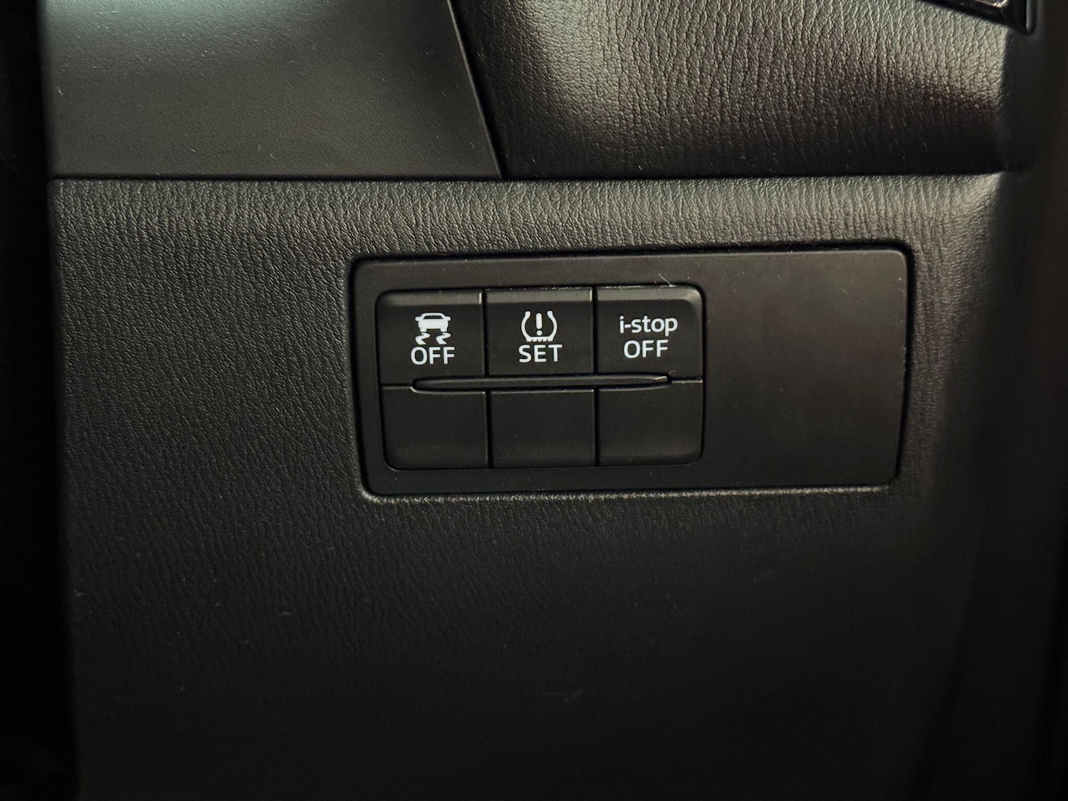 Used Mazda Mazda3 2014 for sale - 76780699: Photo 30