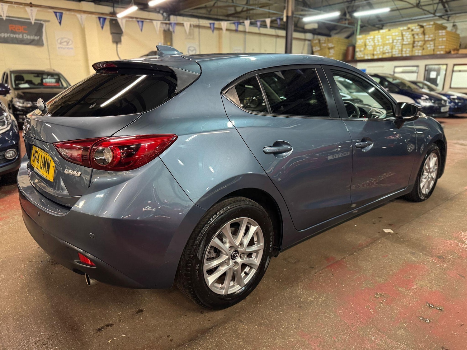 Used Mazda Mazda3 2014 for sale - 76780699: Photo 6