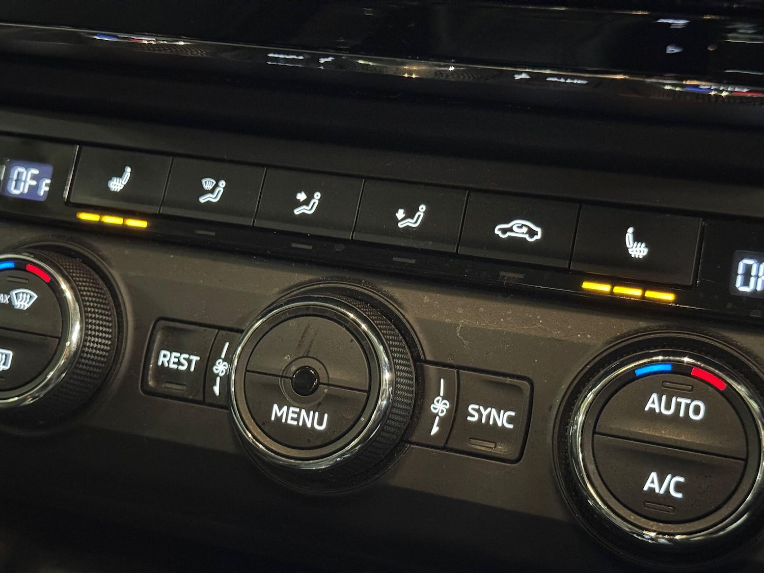 Used Skoda Superb 2015 for sale - 78033725: Photo 33