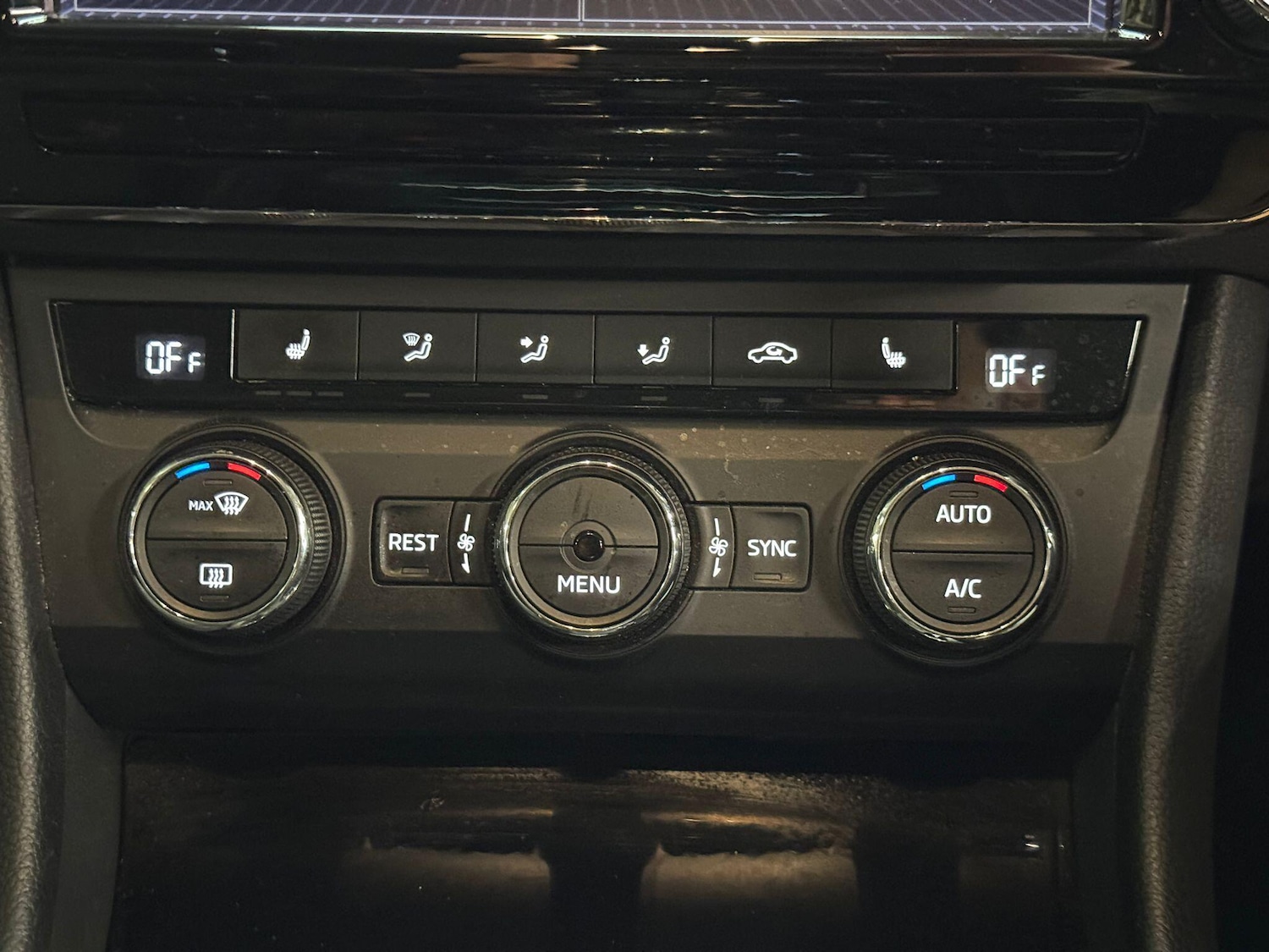 Used Skoda Superb 2015 for sale - 78033725: Photo 34