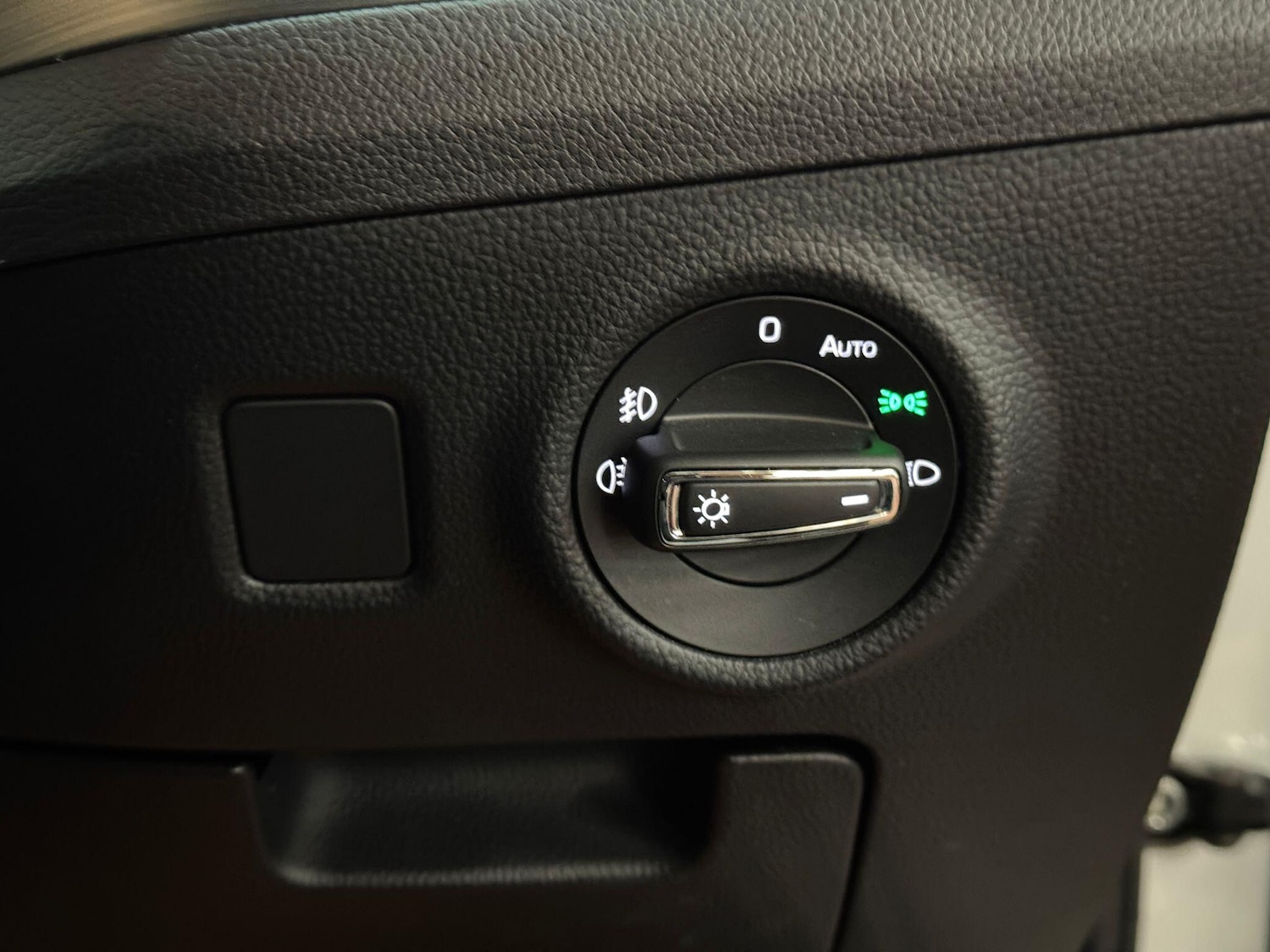 Used Skoda Superb 2015 for sale - 78033725: Photo 39