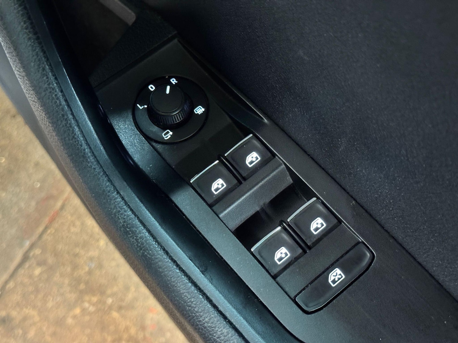 Used Skoda Superb 2015 for sale - 78033725: Photo 41