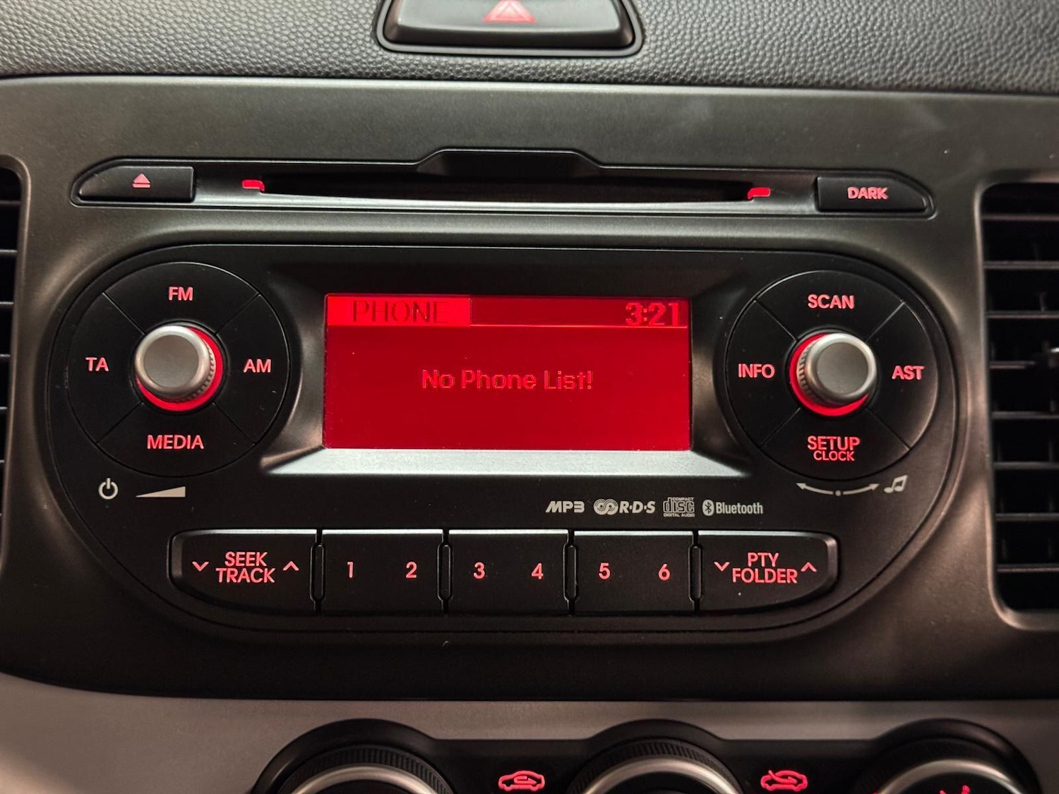 Used Kia Picanto 2014 for sale - 76689352: Photo 32