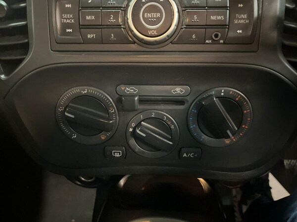 Used Nissan Juke 2014 for sale - 76226459: Photo 31