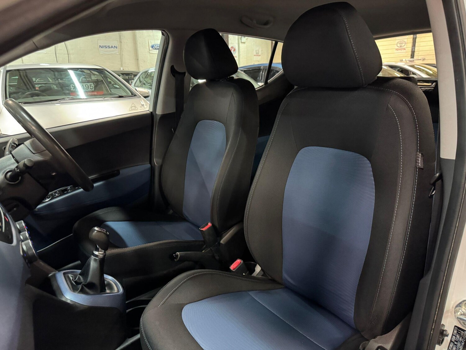 Used Hyundai i10 2015 for sale - 76307609: Photo 15