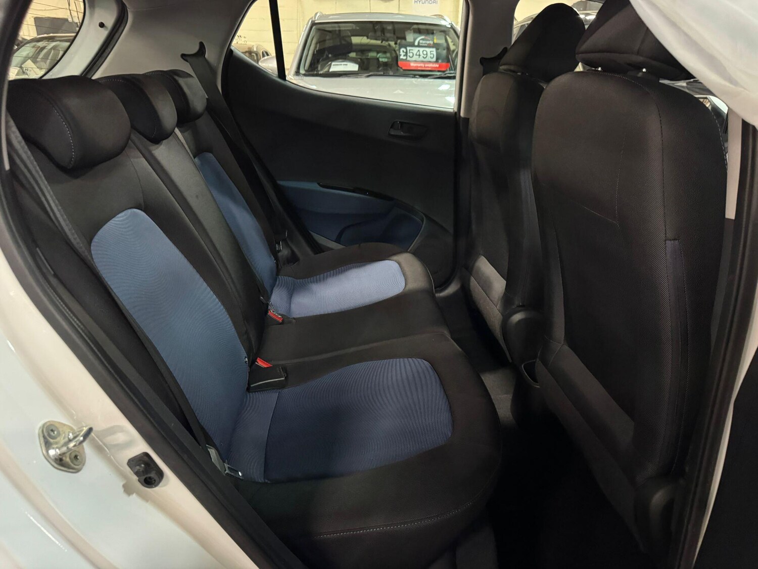 Used Hyundai i10 2015 for sale - 76307609: Photo 16