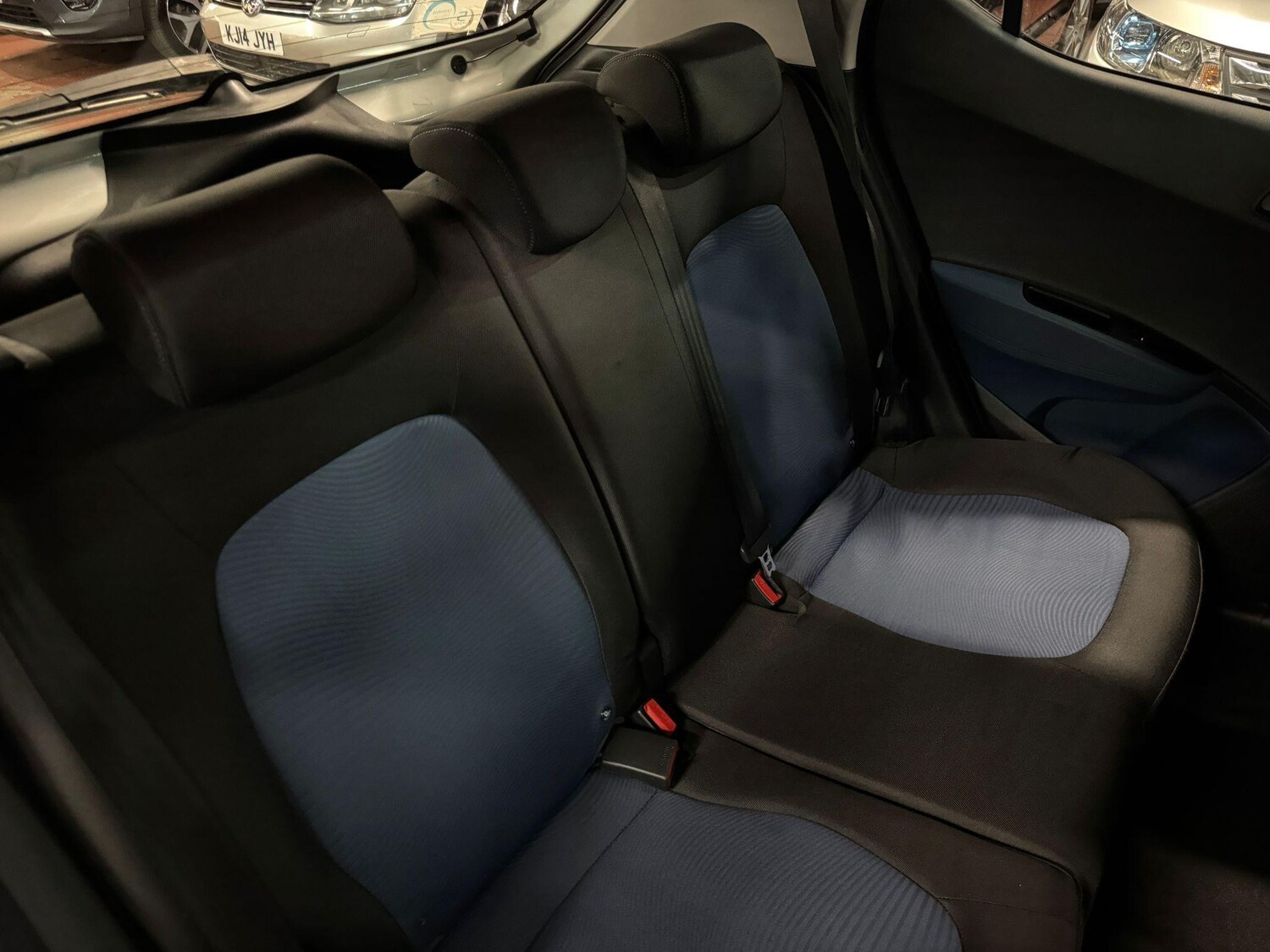 Used Hyundai i10 2015 for sale - 76307609: Photo 17