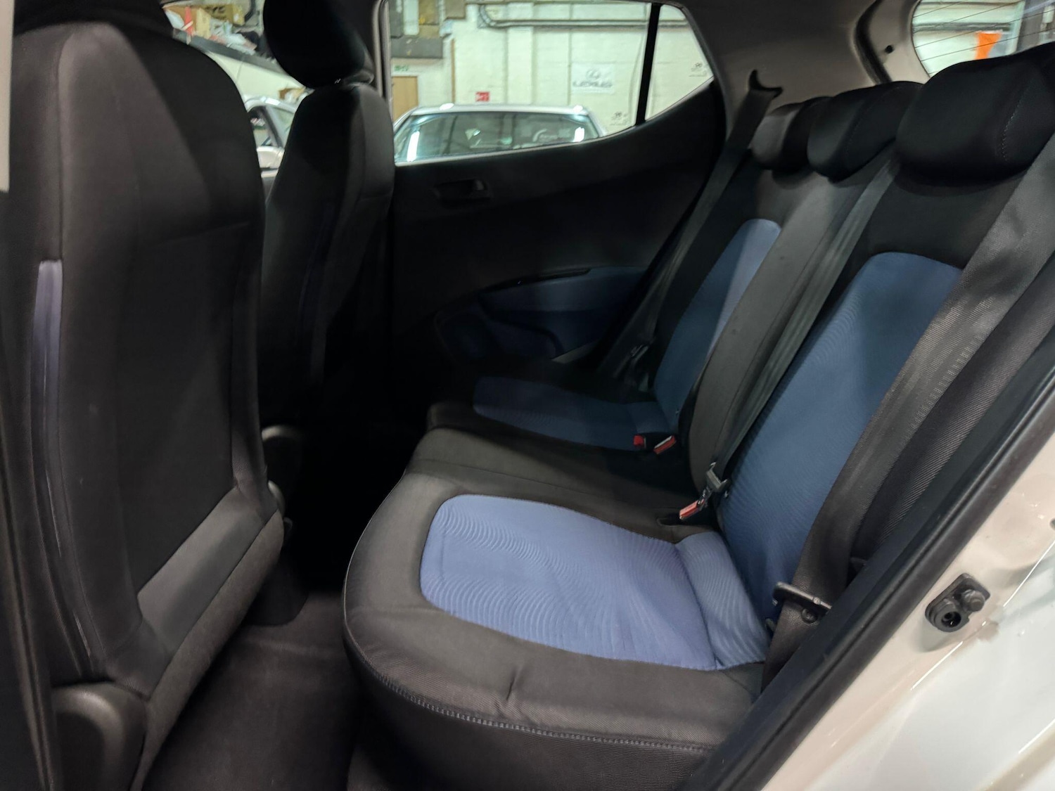 Used Hyundai i10 2015 for sale - 76307609: Photo 19