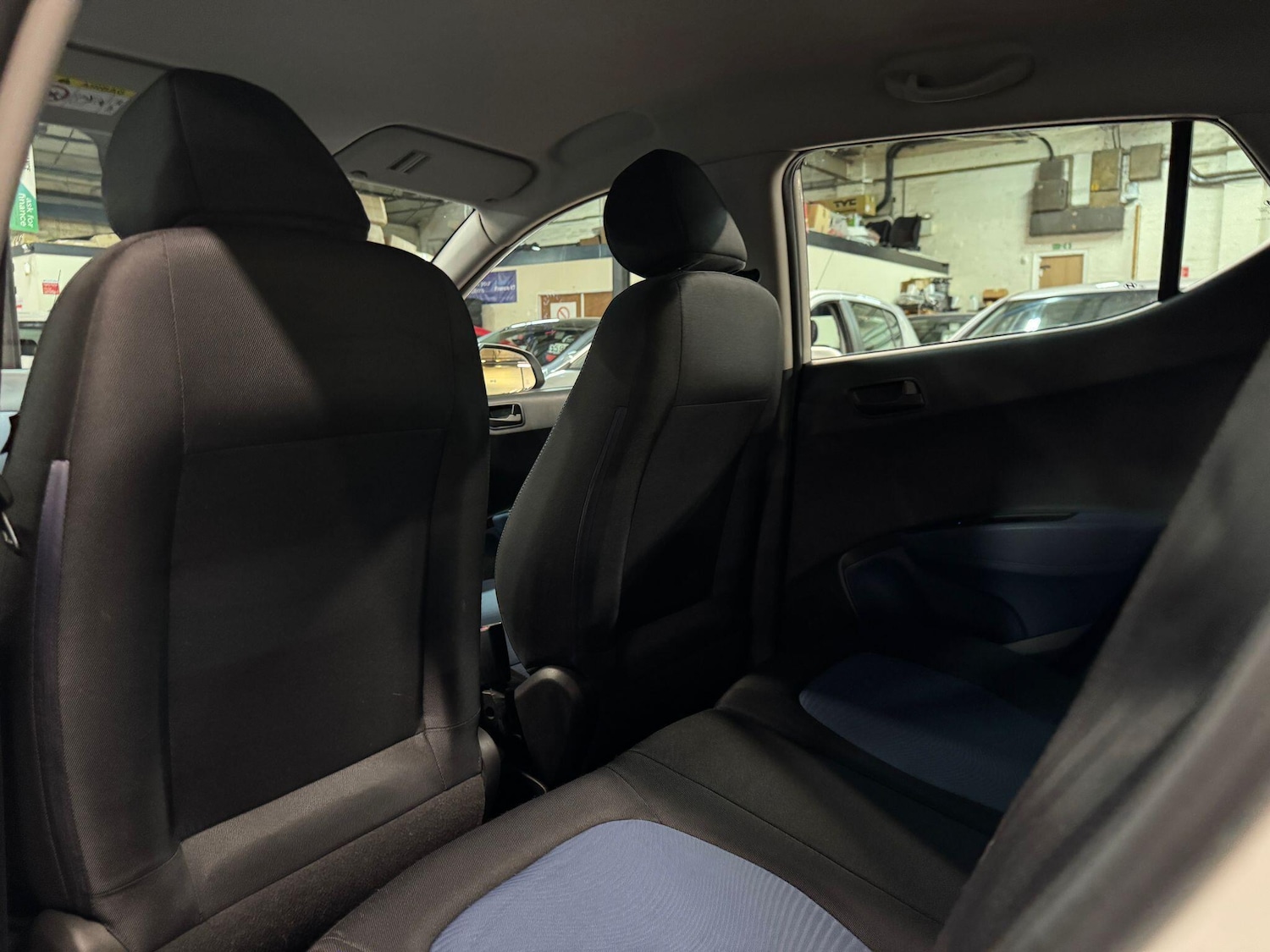 Used Hyundai i10 2015 for sale - 76307609: Photo 21