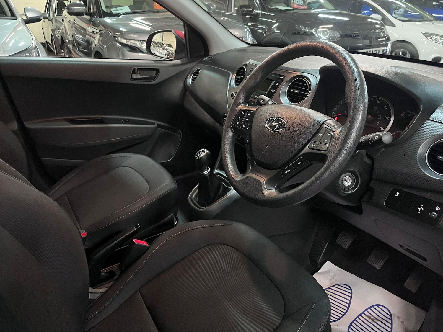 Used Hyundai i10 2018 for sale - 76094553: Photo 15