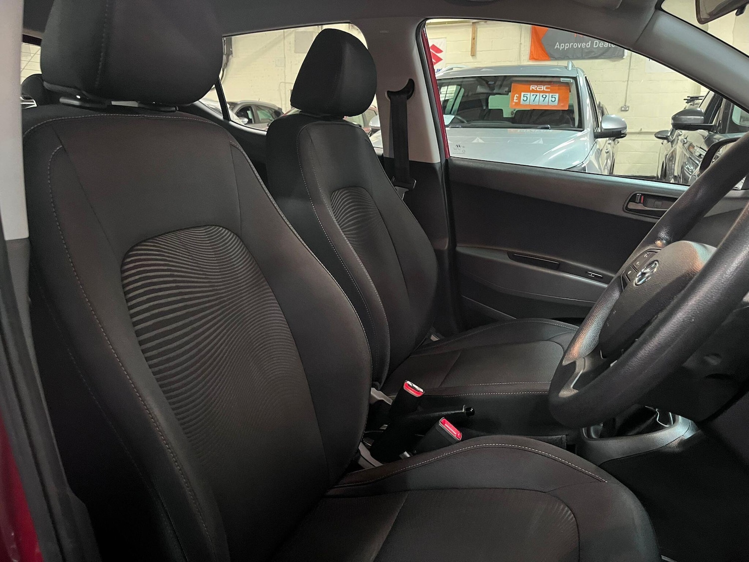 Used Hyundai i10 2018 for sale - 76094553: Photo 17