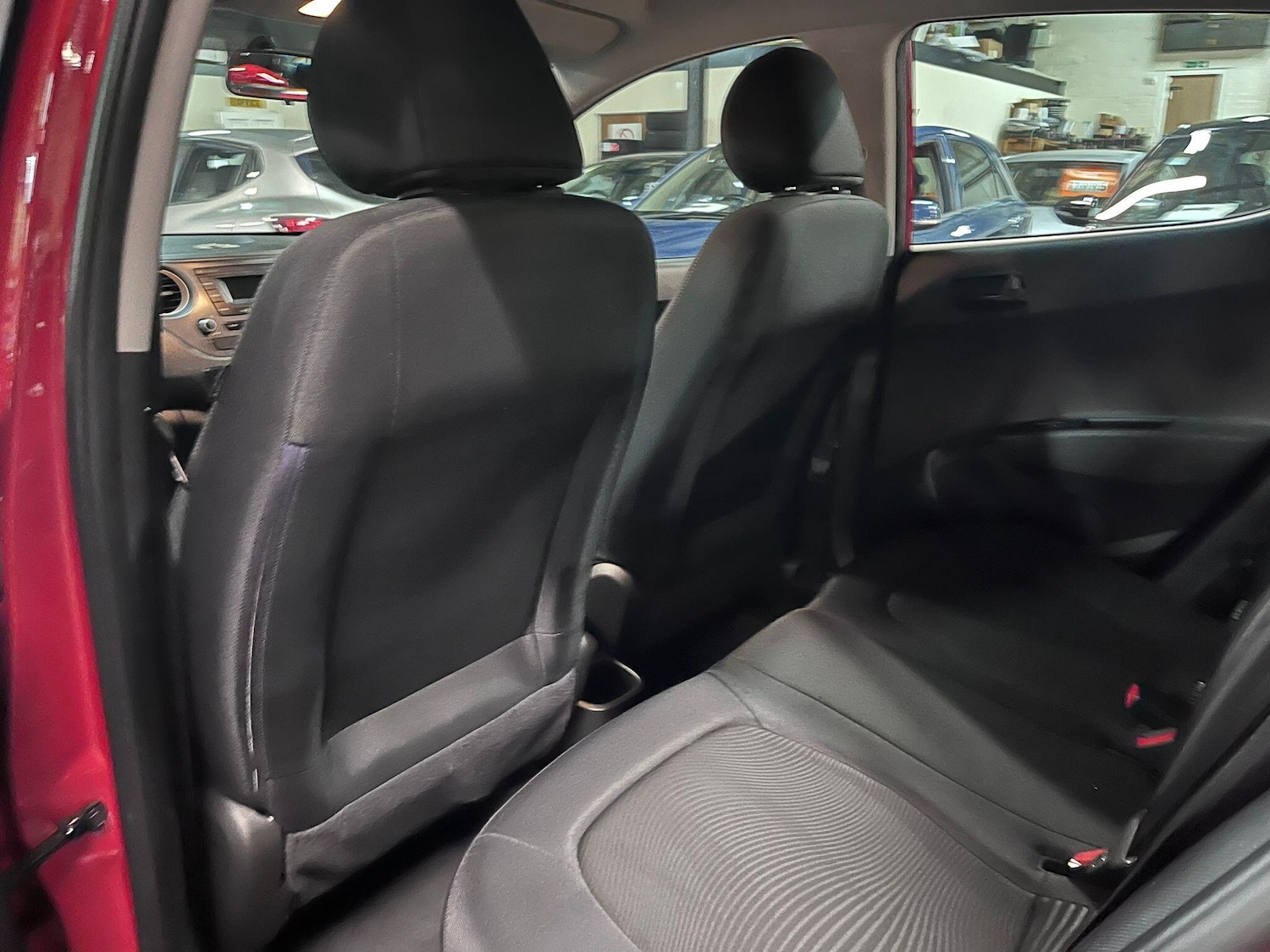 Used Hyundai i10 2018 for sale - 76094553: Photo 20