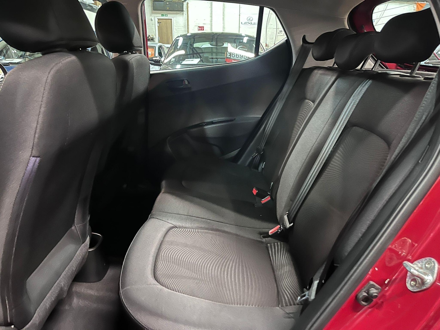 Used Hyundai i10 2018 for sale - 76094553: Photo 22