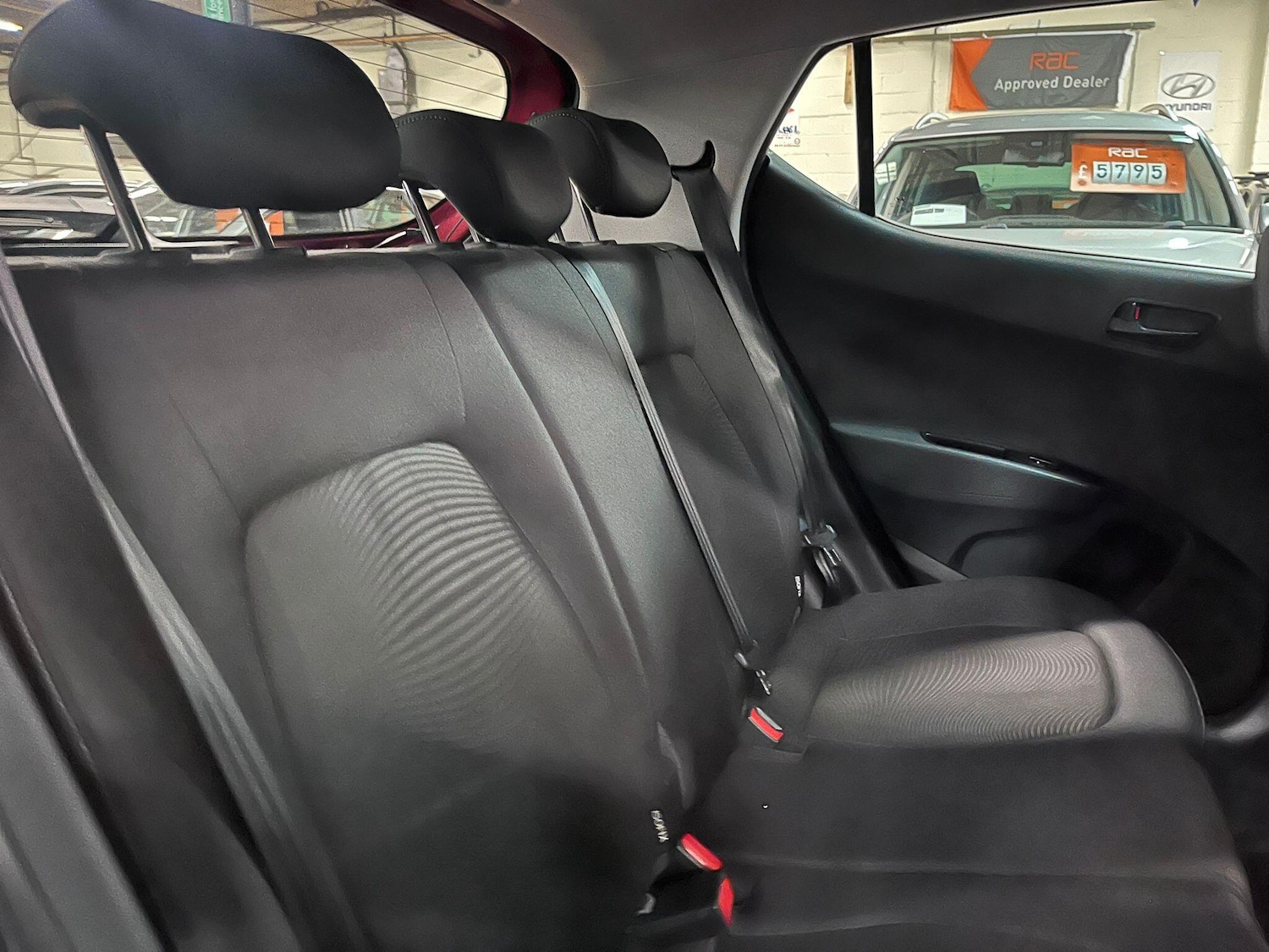 Used Hyundai i10 2018 for sale - 76094553: Photo 23