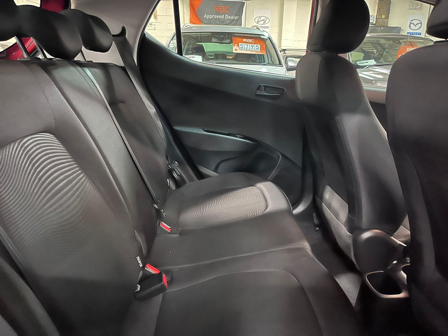 Used Hyundai i10 2018 for sale - 76094553: Photo 25