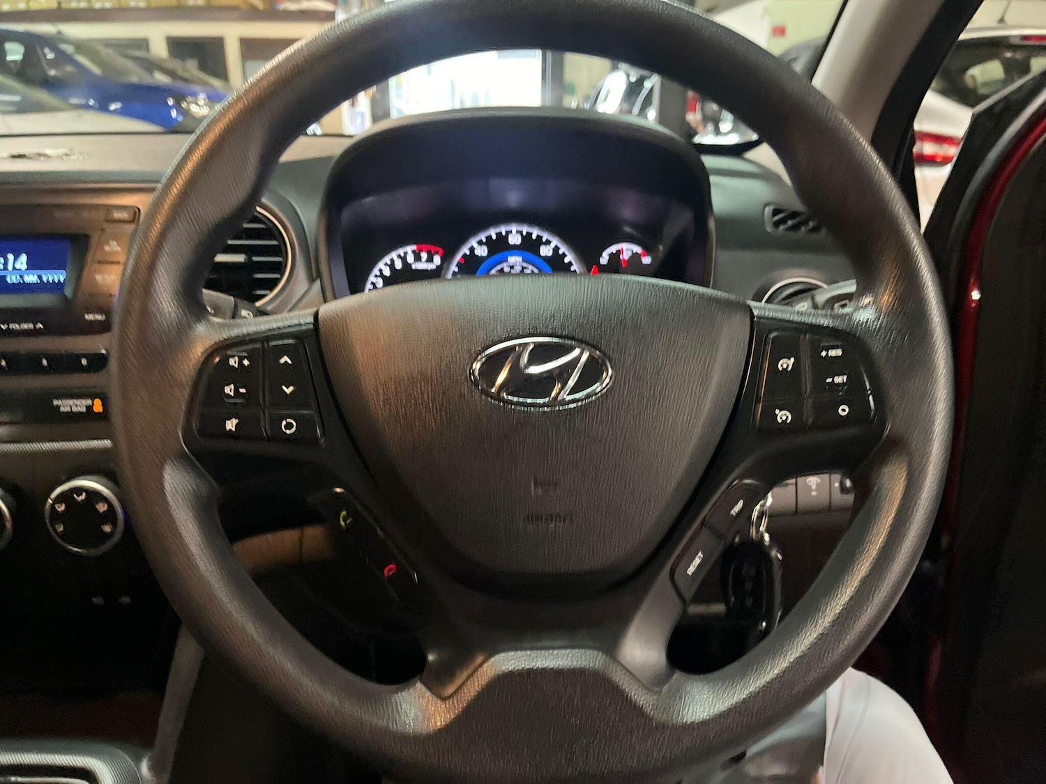Used Hyundai i10 2018 for sale - 76094553: Photo 26