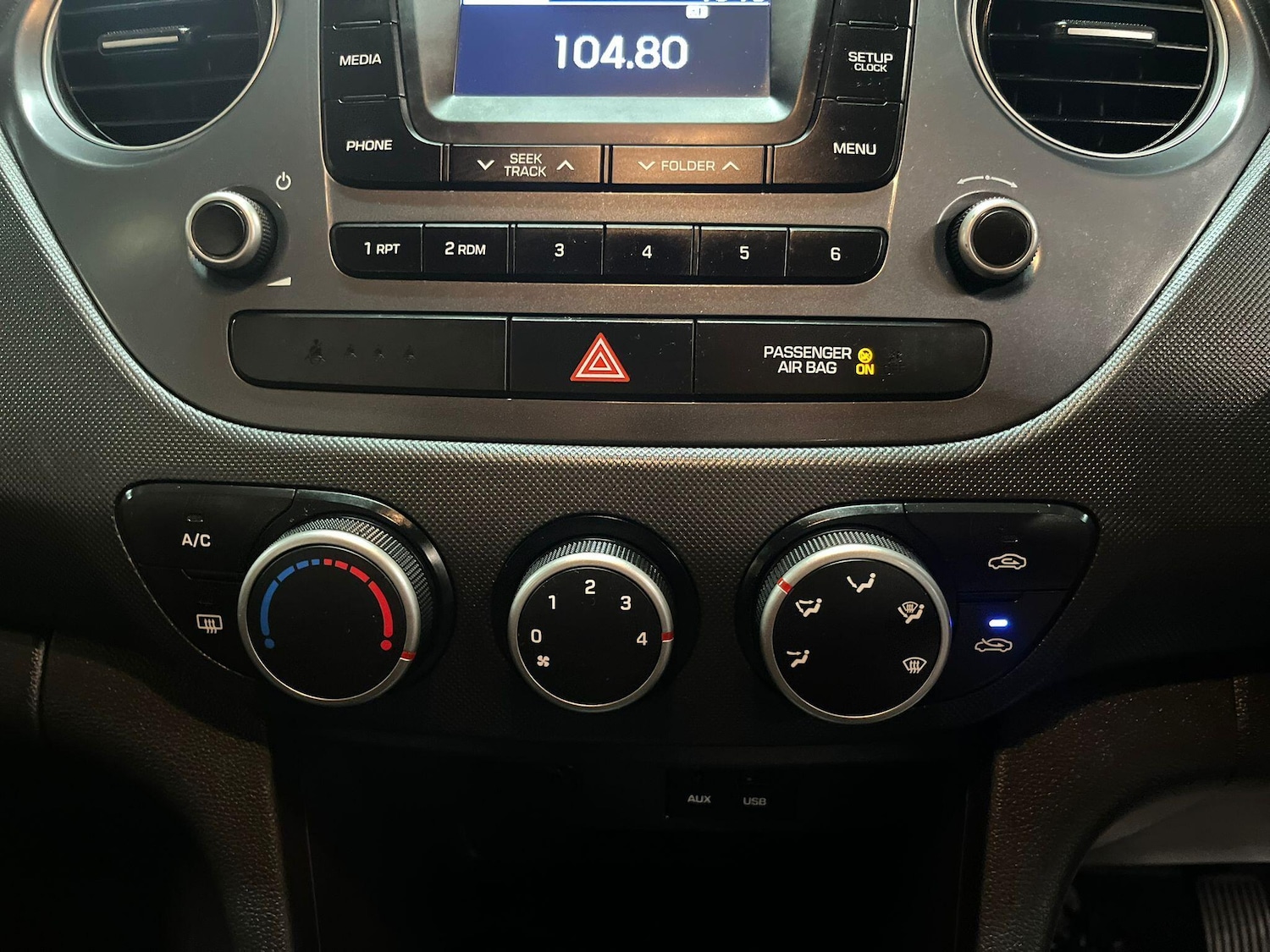 Used Hyundai i10 2018 for sale - 76094553: Photo 32