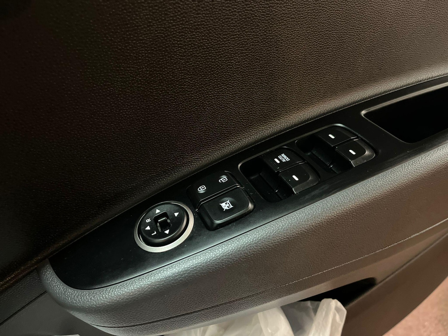 Used Hyundai i10 2018 for sale - 76094553: Photo 36