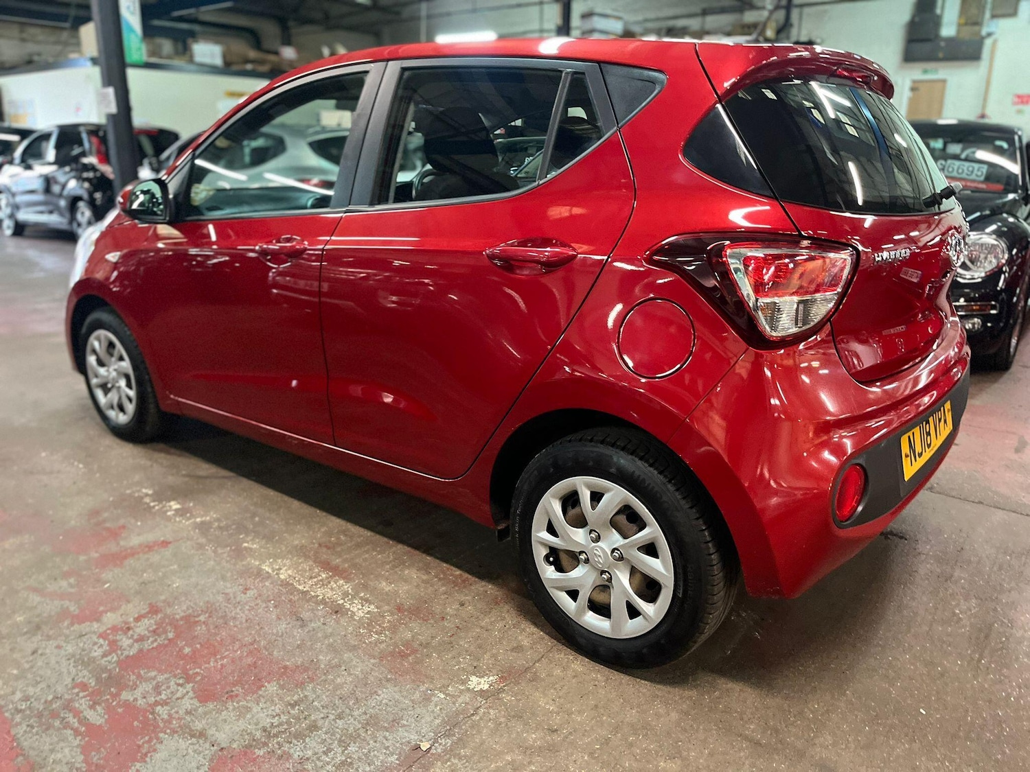 Used Hyundai i10 2018 for sale - 76094553: Photo 4