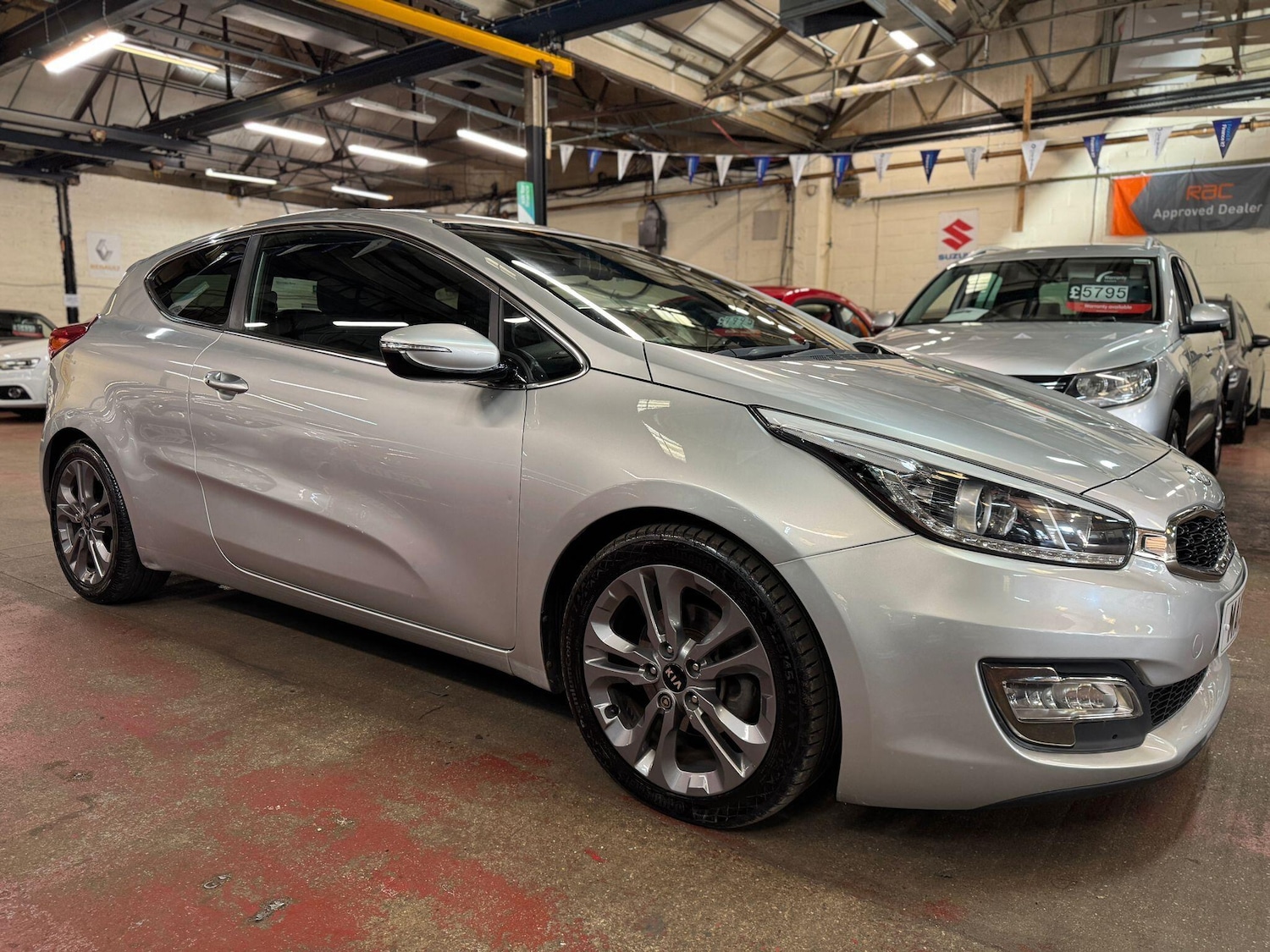 Used Kia Pro Ceed 2013 for sale - 76020811: Photo 1