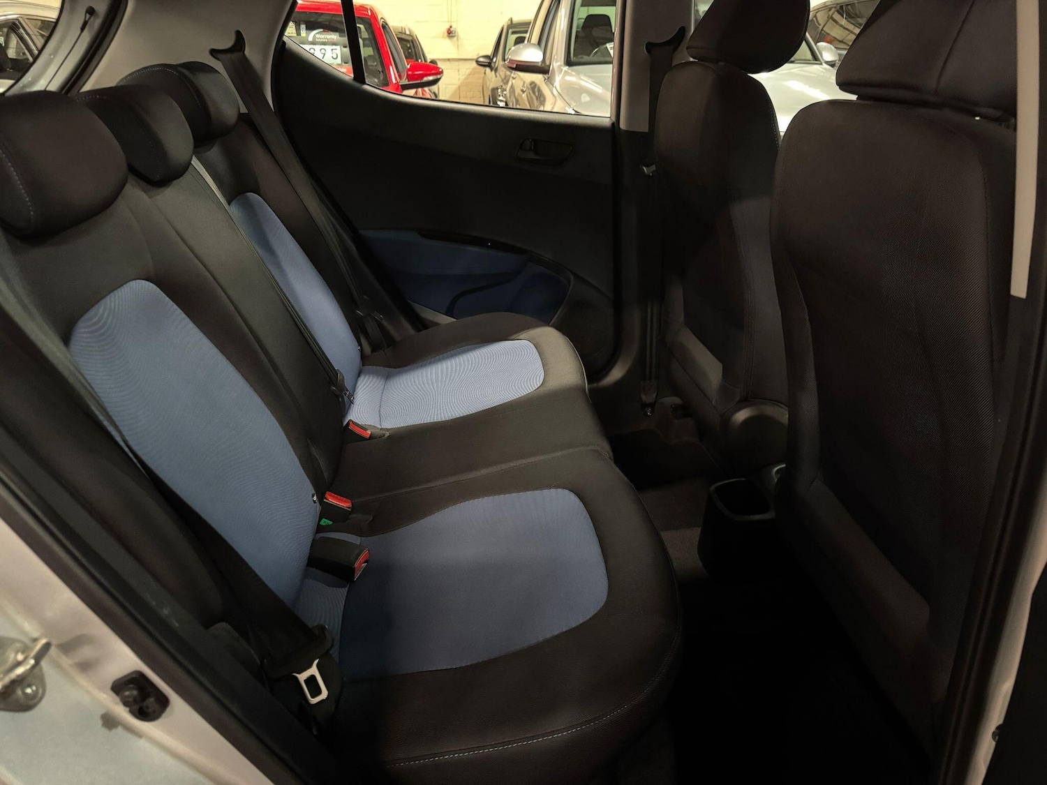Used Hyundai i10 2014 for sale - 76152761: Photo 16