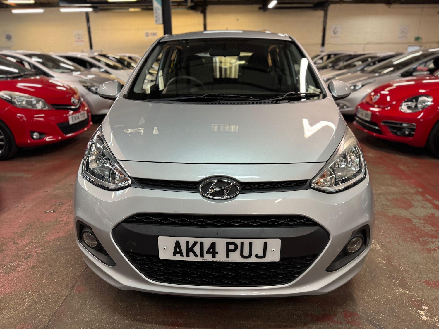 Used Hyundai i10 2014 for sale - 76152761: Photo 2