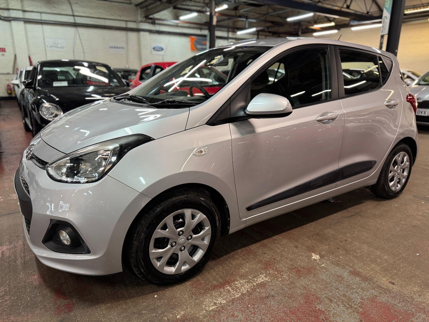 Used Hyundai i10 2014 for sale - 76152761: Photo 3