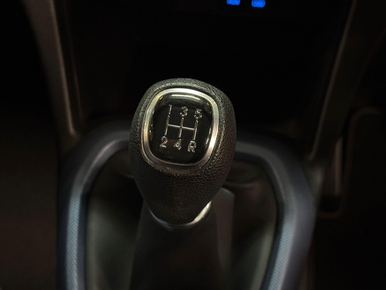 Used Hyundai i10 2014 for sale - 76152761: Photo 32