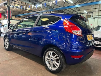 Used Ford Fiesta 2015 for sale - 79237201: Photo
