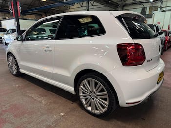 Used Volkswagen Polo 2015 for sale - 79475339: Photo