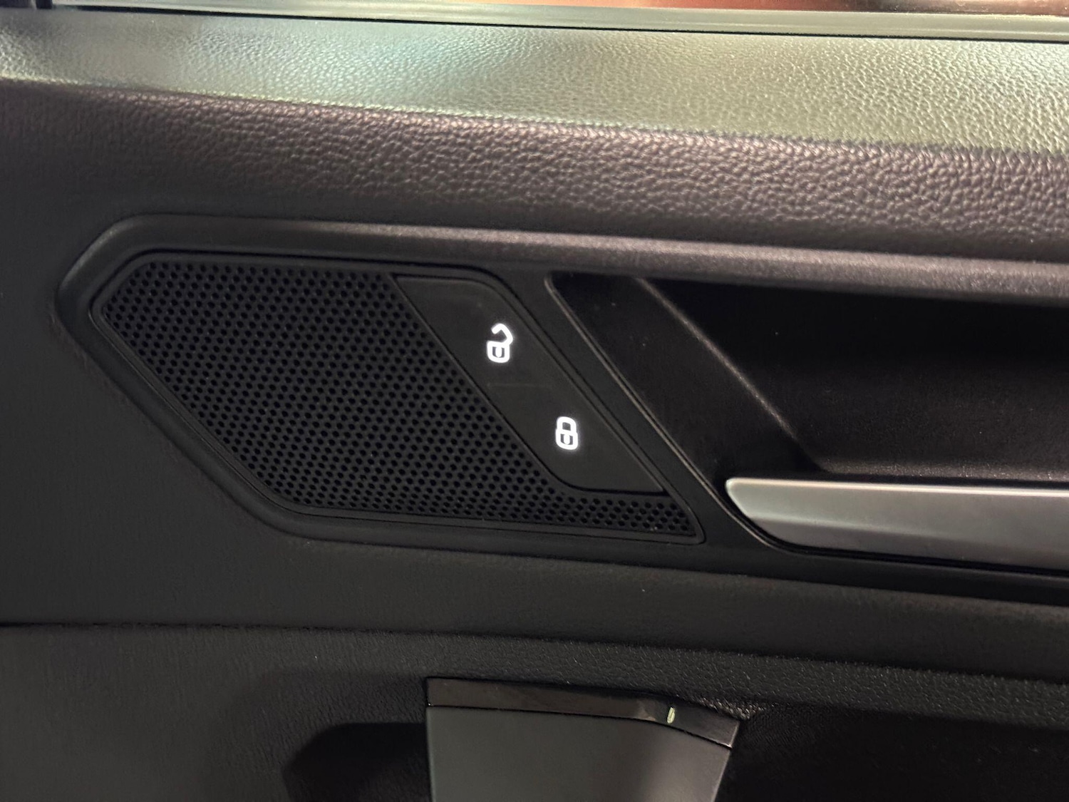 Used Volkswagen Tiguan 2020 for sale - 78033675: Photo 35