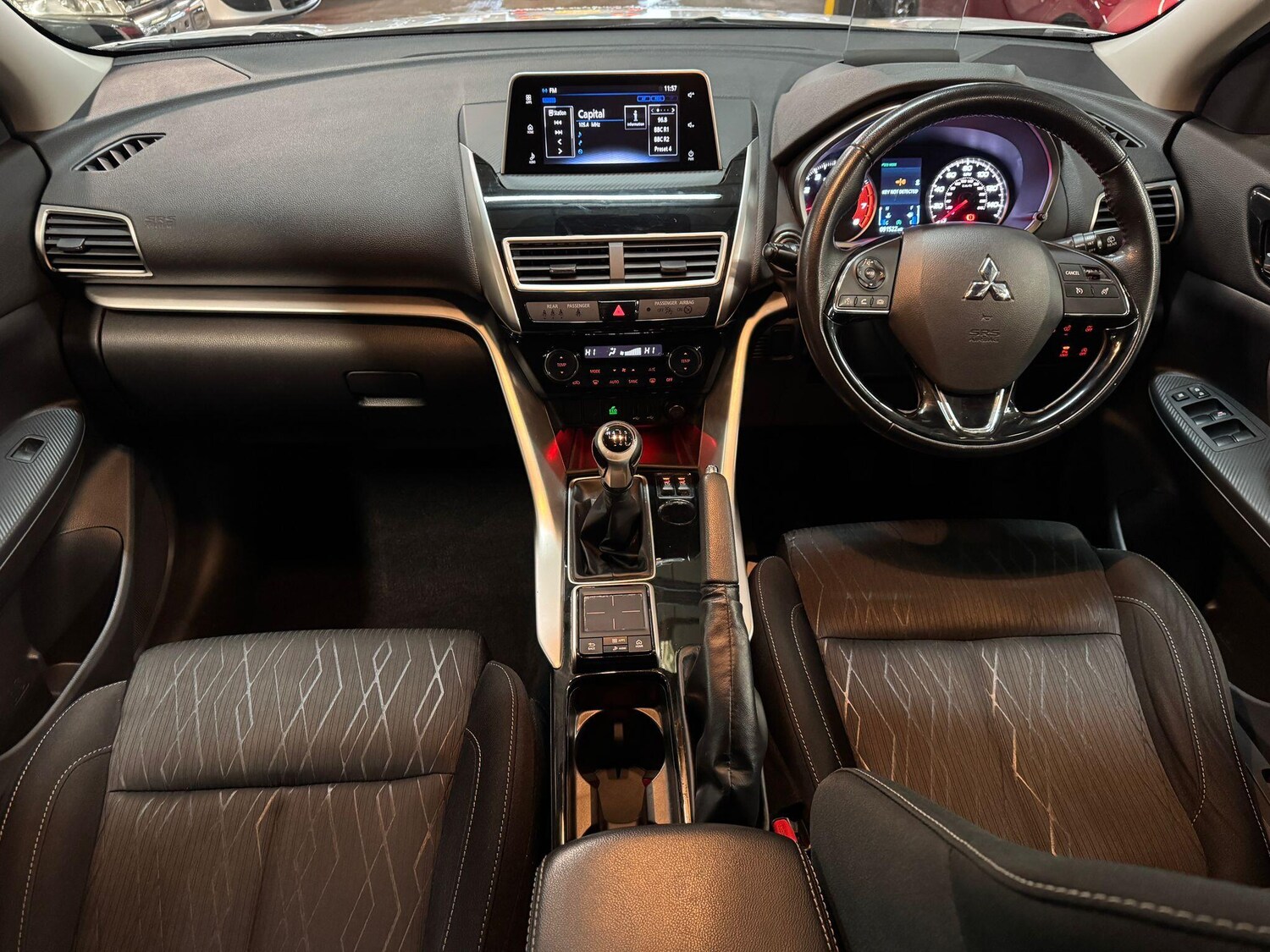 Used Mitsubishi Eclipse Cross 2018 for sale - 77331888: Photo 25