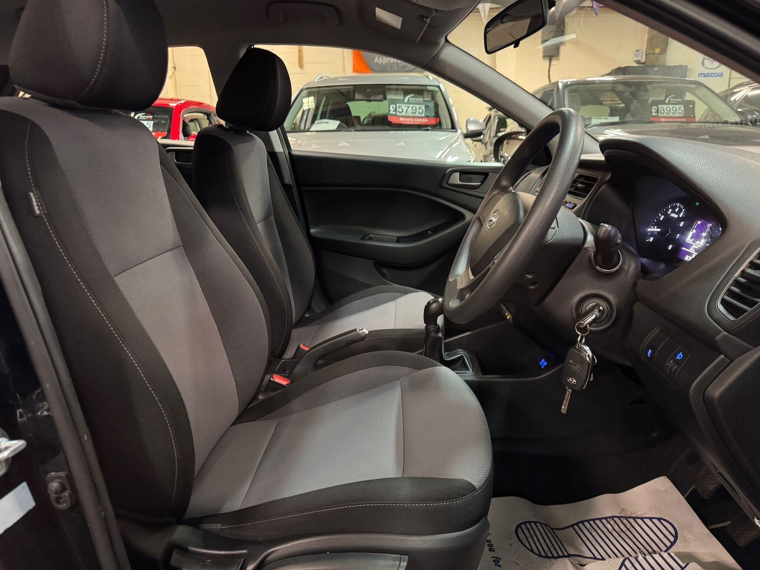 Used Hyundai i20 2017 for sale - 76138046: Photo 10