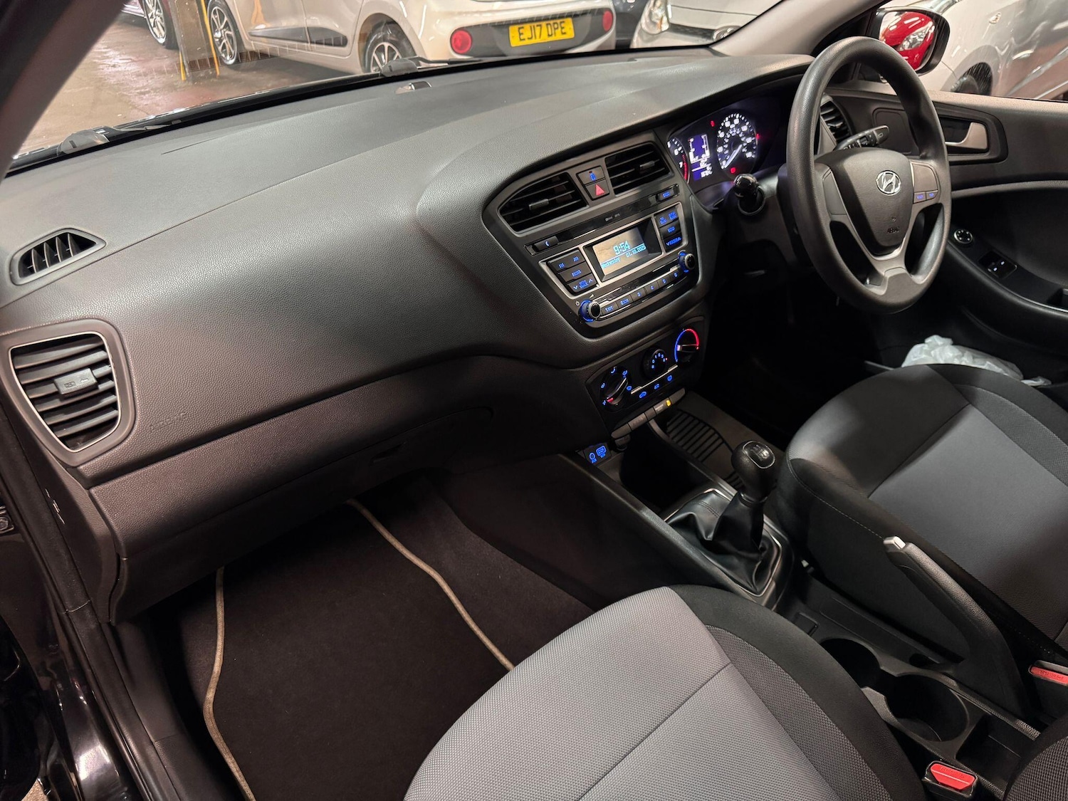 Used Hyundai i20 2017 for sale - 76138046: Photo 14