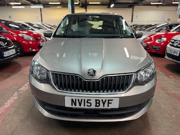 Used Skoda Fabia 2015 for sale - 76109374: Photo 2