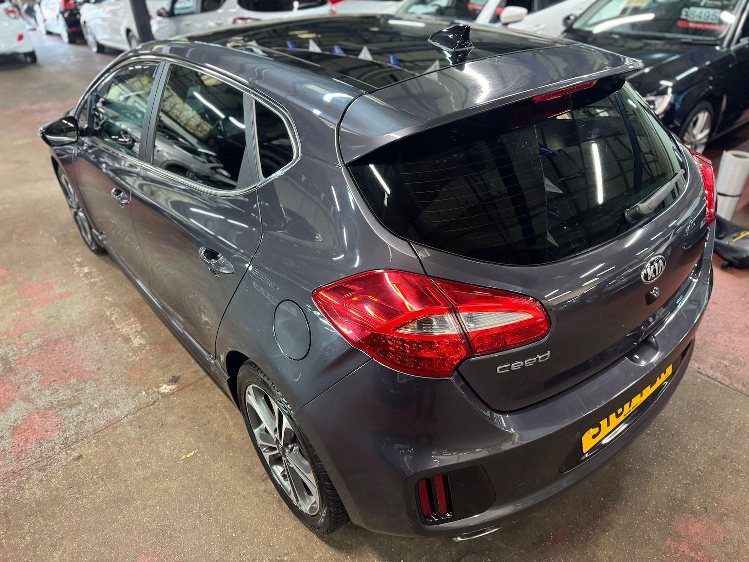 Used Kia Ceed 2017 for sale - 76549619: Photo 8