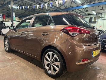 Used Hyundai i20 2016 for sale - 76349217: Photo