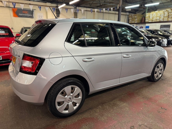 Used Skoda Fabia 2015 for sale - 76123076: Photo 6