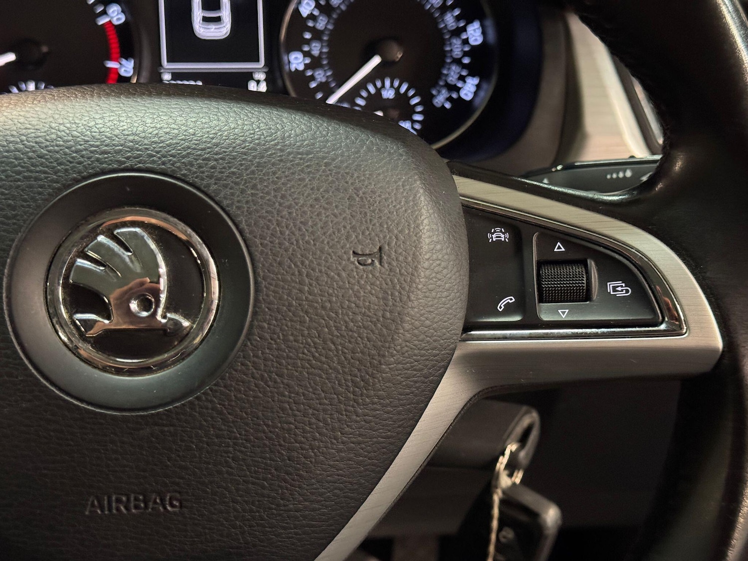 Used Skoda Rapid Spaceback 2015 for sale - 76935878: Photo 26