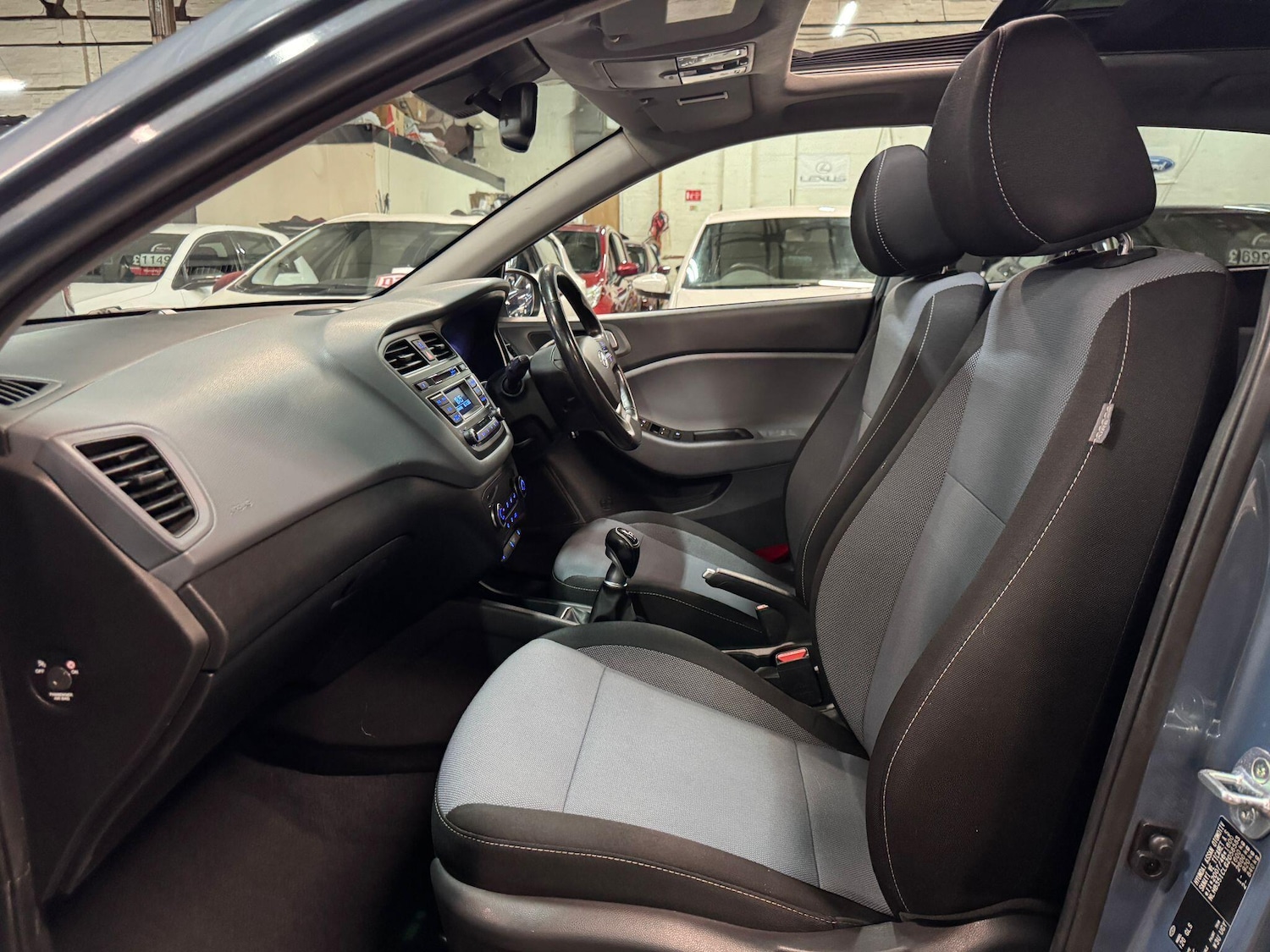 Used Hyundai i20 2015 for sale - 76484613: Photo 15