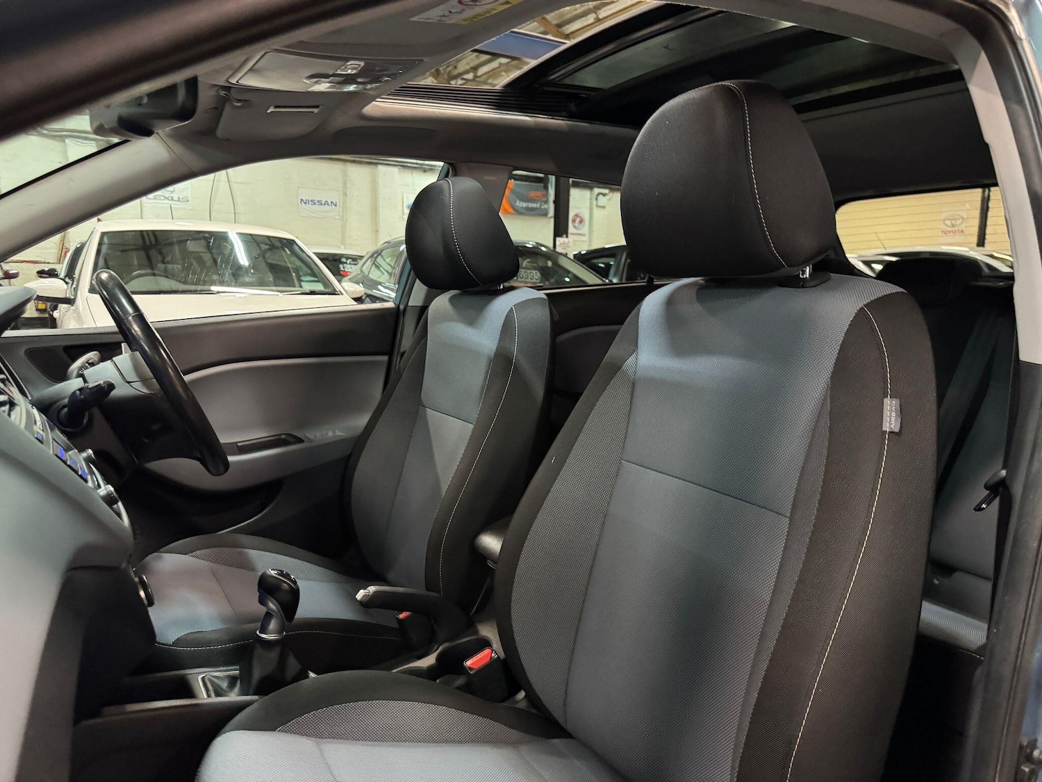 Used Hyundai i20 2015 for sale - 76484613: Photo 17