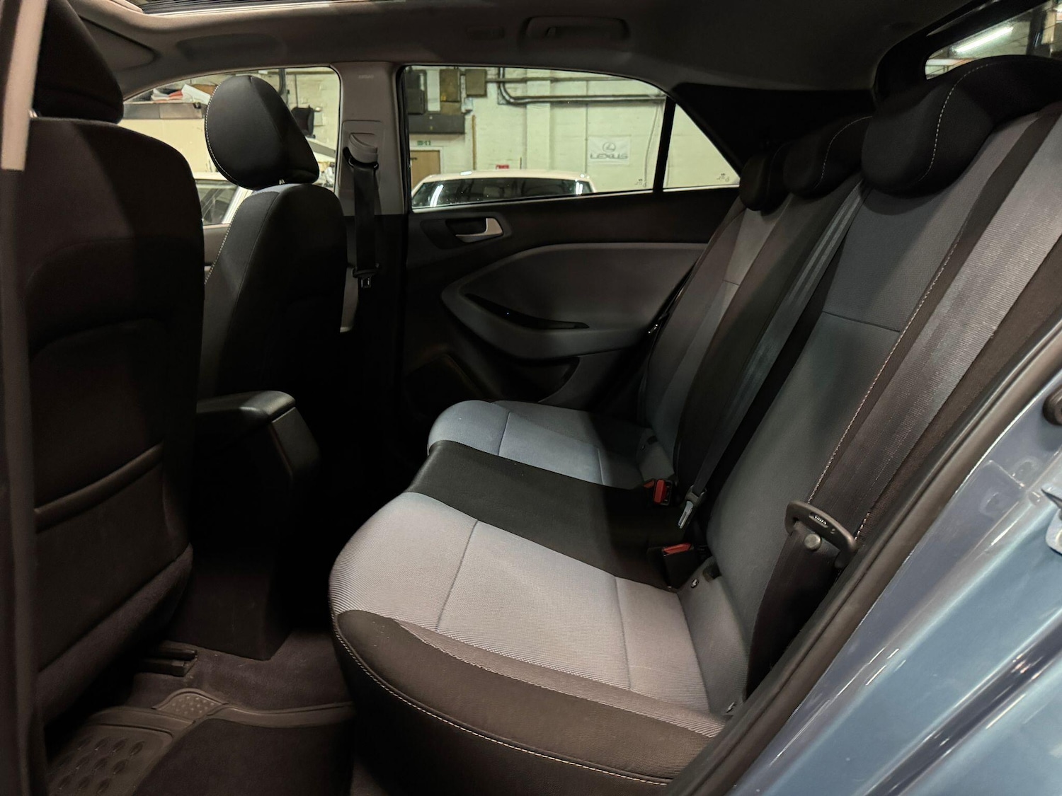 Used Hyundai i20 2015 for sale - 76484613: Photo 21