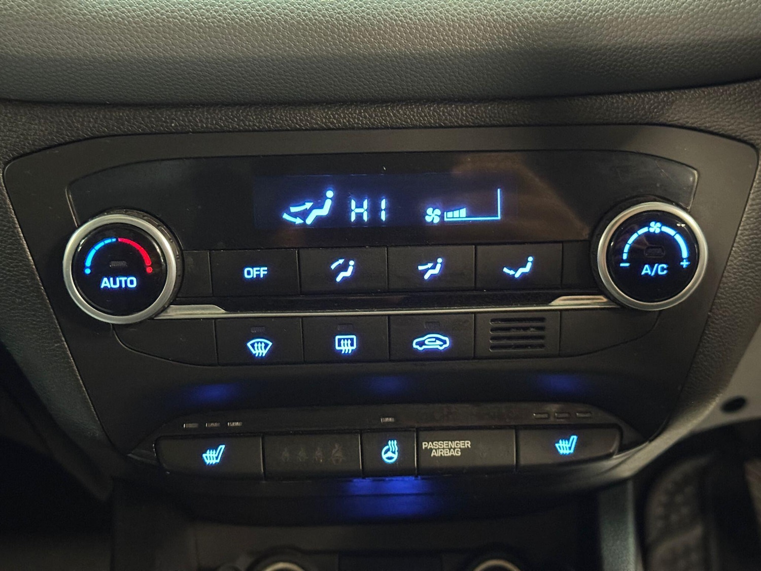 Used Hyundai i20 2015 for sale - 76484613: Photo 34