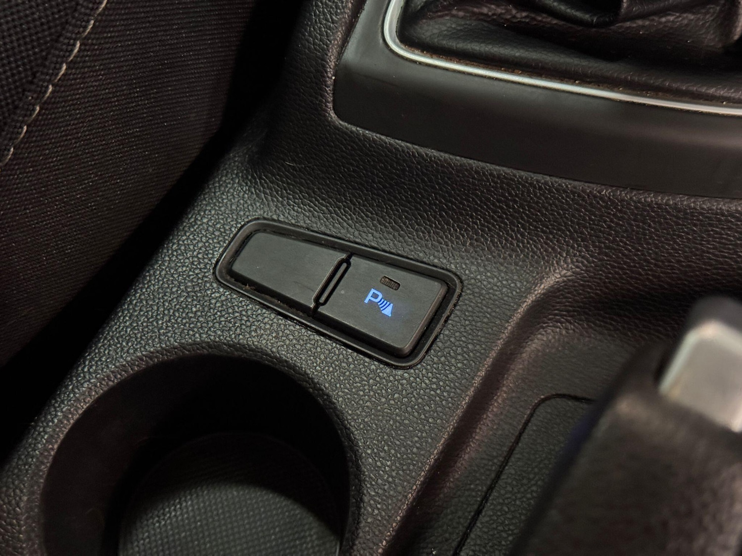 Used Hyundai i20 2015 for sale - 76484613: Photo 38