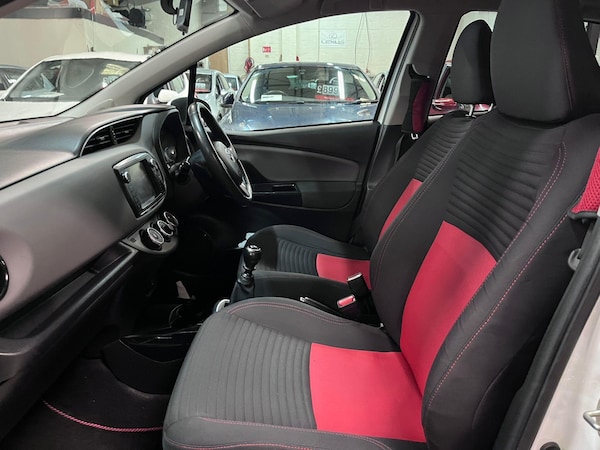 Used Toyota Yaris 2015 for sale - 76238785: Photo 17