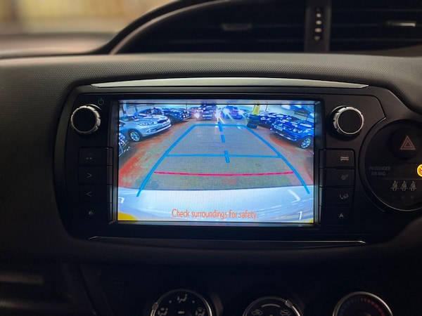 Used Toyota Yaris 2015 for sale - 76238785: Photo 32