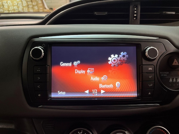 Used Toyota Yaris 2015 for sale - 76238785: Photo 33