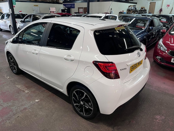 Used Toyota Yaris 2015 for sale - 76238785: Photo 9